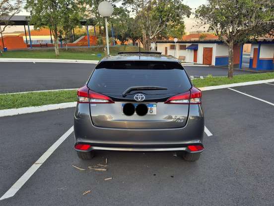 TOYOTA-YARIS-2021