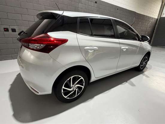 TOYOTA-YARIS-2024