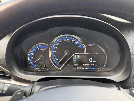 TOYOTA-YARIS-2024