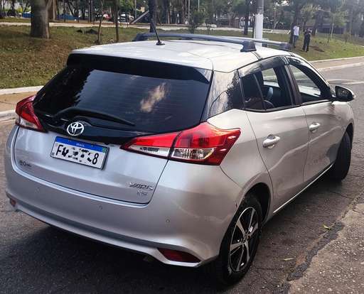 TOYOTA-YARIS-2020