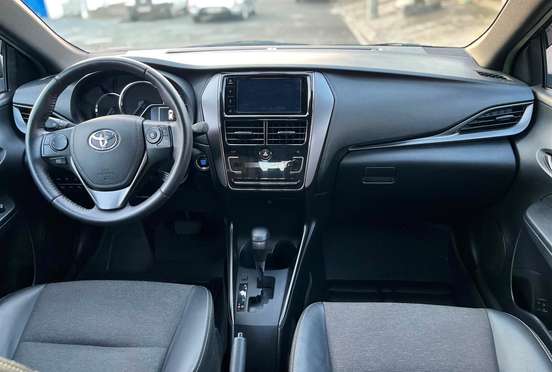 TOYOTA-YARIS-2022