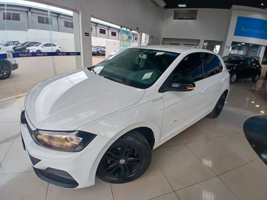 VOLKSWAGEN-POLO-2019