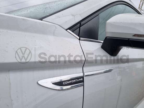 VOLKSWAGEN-TAOS-2025