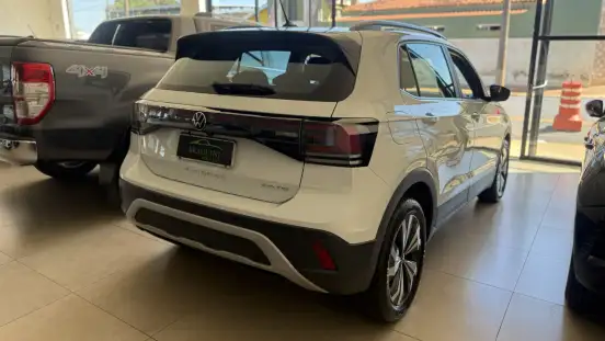 VOLKSWAGEN-T-CROSS-2024