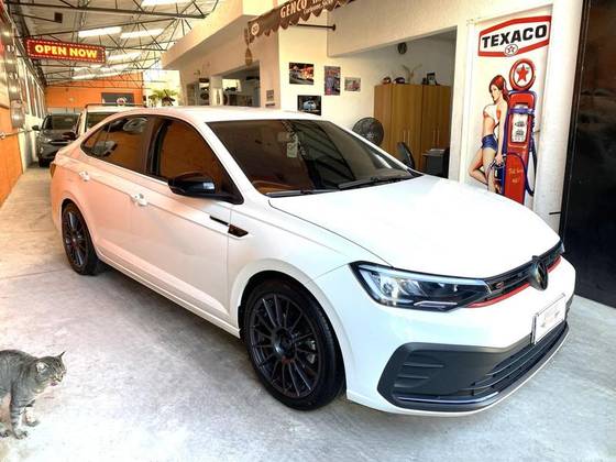 VOLKSWAGEN VIRTUS 1.0 170 TSI MANUAL