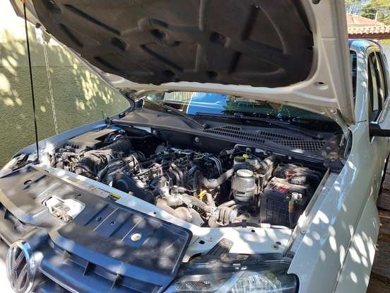 VOLKSWAGEN-AMAROK-2015