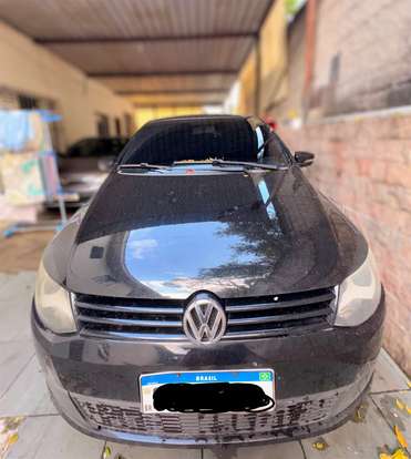VOLKSWAGEN-FOX-2012
