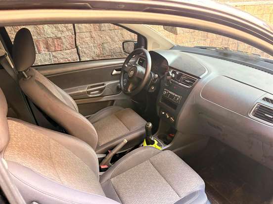 VOLKSWAGEN-FOX-2012