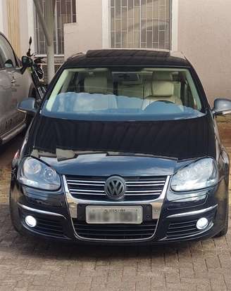 VOLKSWAGEN-JETTA-2.5 I 20V 170CV GASOLINA 4P TIPTRONIC VOLKSWAGEN-JETTA-2009