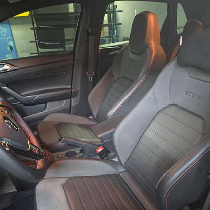 VOLKSWAGEN-POLO-2021