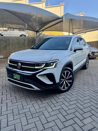 VOLKSWAGEN TAOS 1.4 250 TSI TOTAL FLEX HIGHLINE AUTOMÁTICO