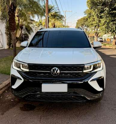 VOLKSWAGEN-TAOS-2021