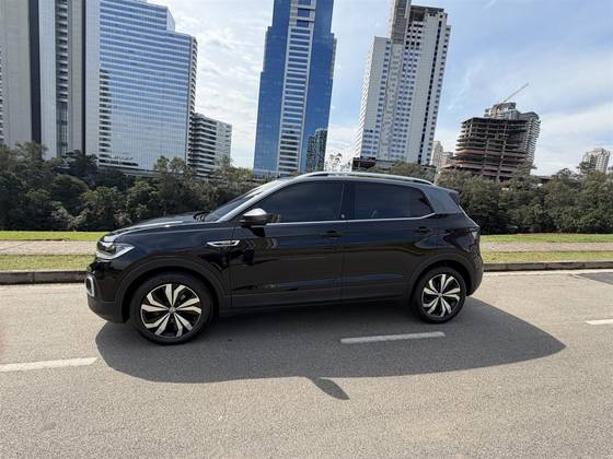 VOLKSWAGEN T-CROSS 1.4 250 TSI TOTAL FLEX HIGHLINE AUTOMÁTICO