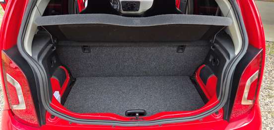VOLKSWAGEN-UP-2016