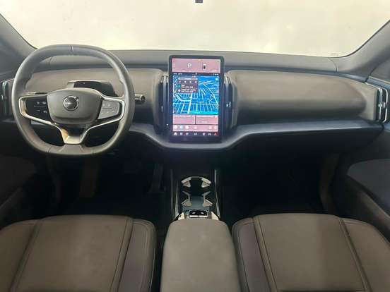 VOLVO-EX30-2024