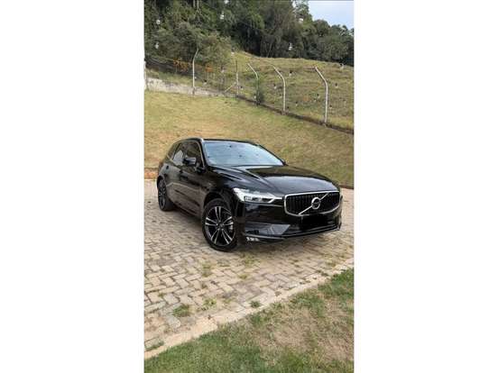 VOLVO-XC60-2020