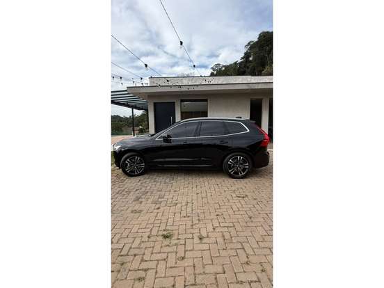 VOLVO-XC60-2.0 T5 GASOLINA MOMENTUM AWD GEARTRONIC VOLVO-XC60-2020