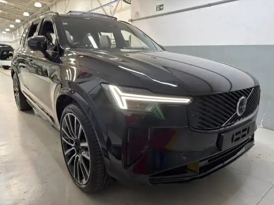 VOLVO-XC90-2025