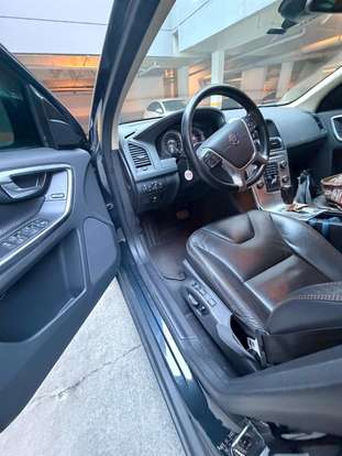 VOLVO-XC60-2012
