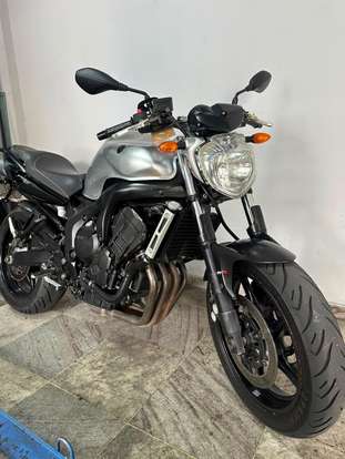 YAMAHA-FAZER 600-2009