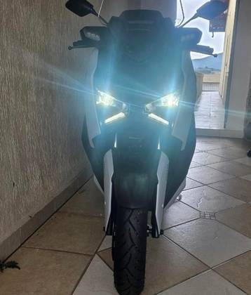 YAMAHA XMAX 250 CONNECTED ABS 
