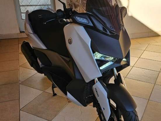 YAMAHA-XMAX 250 CONNECTED ABS YAMAHA-XMAX 250 CONNECTED ABS-2025