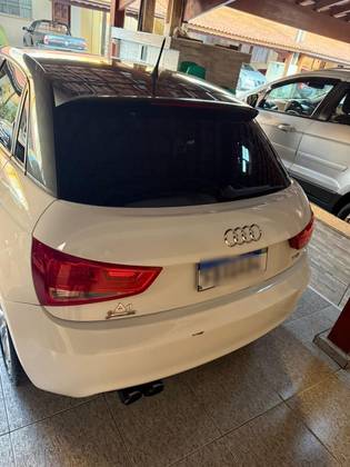 AUDI A1 1.4 TFSI ATTRACTION 16V 122CV GASOLINA 4P AUTOMÁTICO