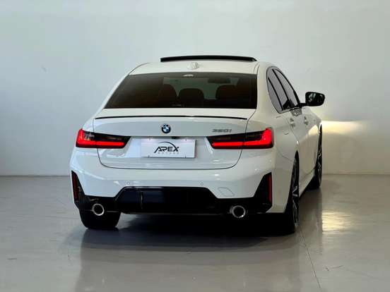 BMW-320i-2023
