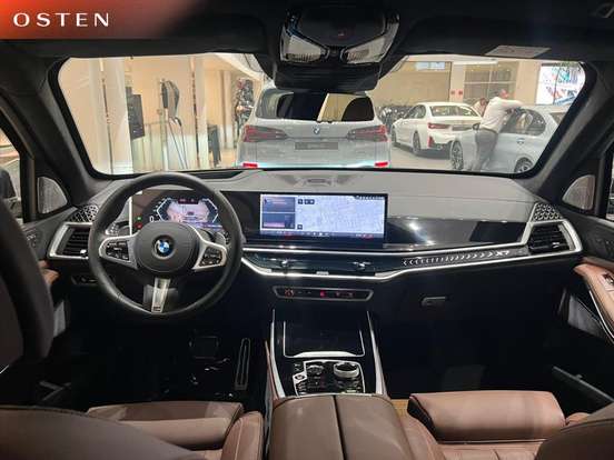 BMW-X7-2025