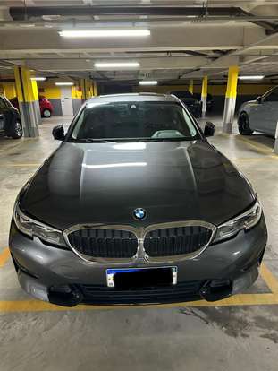 BMW-320i-2021