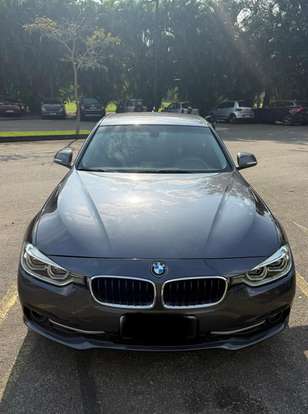 BMW-320i-2017