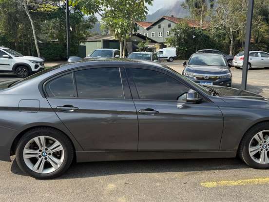 BMW-320i-2.0 SPORT 16V TURBO ACTIVE FLEX 4P AUTOMÁTICO BMW-320i-2017