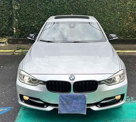 BMW-335i-2012