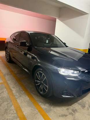 BMW-X4-2022