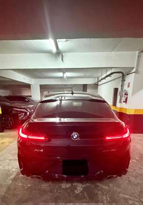 BMW-X4-2022