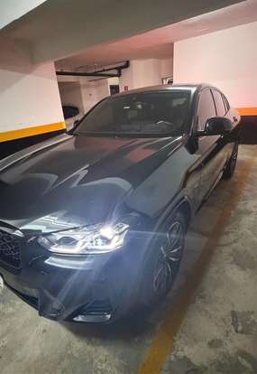 BMW-X4-2022