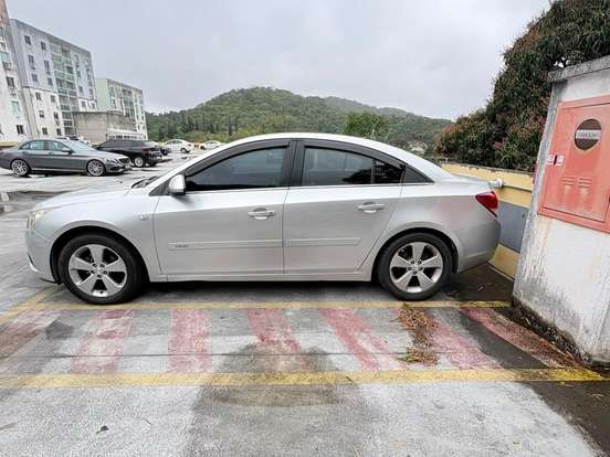 CHEVROLET-CRUZE-1.8 LT 16V FLEX 4P MANUAL CHEVROLET-CRUZE-2013