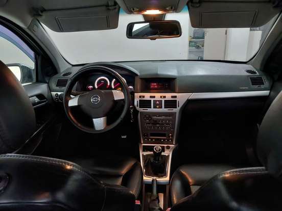 CHEVROLET-VECTRA-2.0 MPFI GT HATCH 8V FLEX 4P MANUAL CHEVROLET-VECTRA-2009