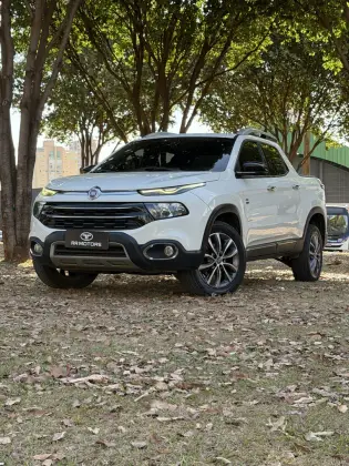 FIAT TORO 2.0 16V TURBO DIESEL VOLCANO 4WD AT9 FIAT TORO 2.0 16V TURBO DIESEL VOLCANO 4WD AT9