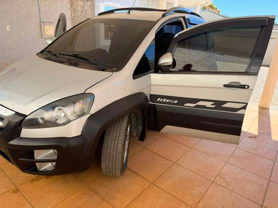 FIAT-IDEA-1.8 MPI ADVENTURE 16V FLEX 4P MANUAL FIAT-IDEA-2012