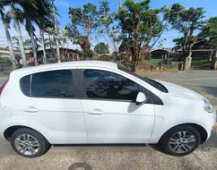 FIAT PALIO 1.4 MPI ATTRACTIVE 8V FLEX 4P MANUAL FIAT PALIO 1.4 MPI ATTRACTIVE 8V FLEX 4P MANUAL