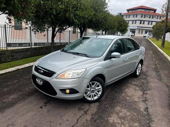 FORD FOCUS 2.0 GLX 16V FLEX 4P MANUAL