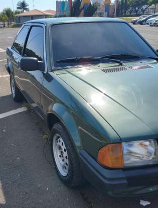 FORD-ESCORT-1985