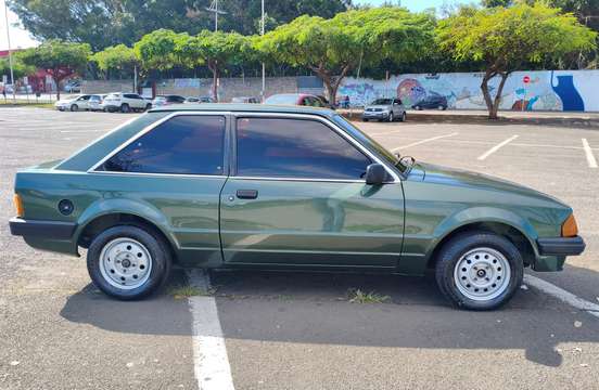 FORD-ESCORT-1985