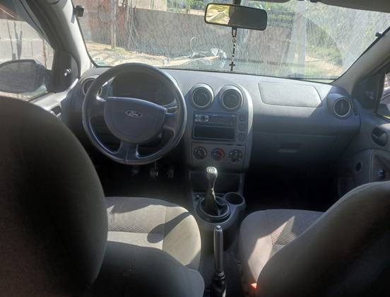 FORD FIESTA 1.6 MPI FIRST SEDAN 8V FLEX 4P MANUAL