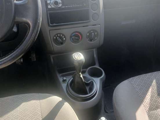 FORD-FIESTA-1.6 MPI FIRST SEDAN 8V FLEX 4P MANUAL FORD-FIESTA-2005