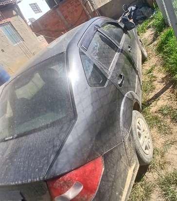 FORD-FIESTA-2005