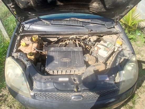 FORD-FIESTA-2005
