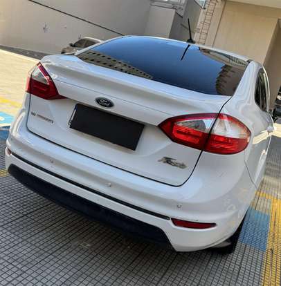FORD-FIESTA-2015