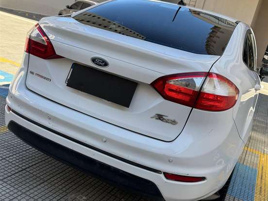 FORD-FIESTA-1.6 SE SEDAN 16V FLEX 4P POWERSHIFT FORD-FIESTA-2015